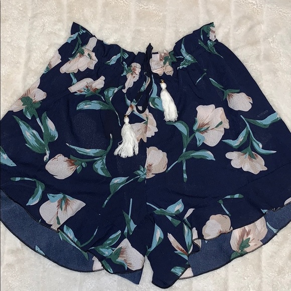 Floral shorts - Picture 1 of 2
